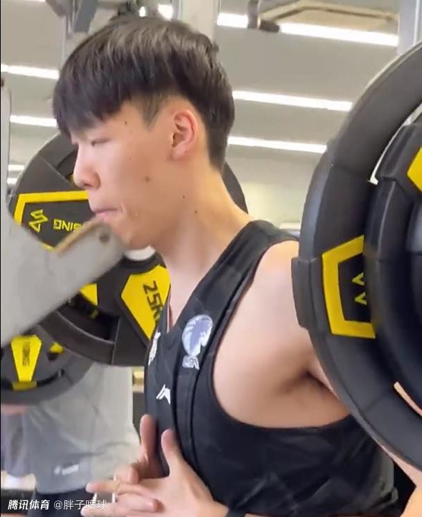 米兰将在冬窗补强，除了前锋以外也会引进新的后卫，卡卢卢要等到3月份才能复出，而克亚尔的肌肉伤病持续反复。